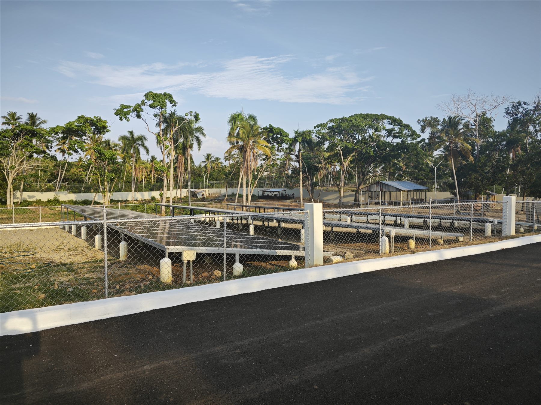 Savolture affordable LFP battery series in outdoor parallel installation