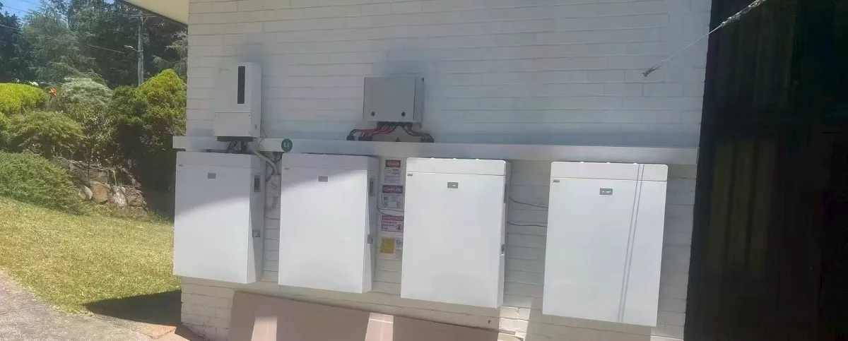 314Ah LFP wall-mount system with hybrid inverter Australia residential installation