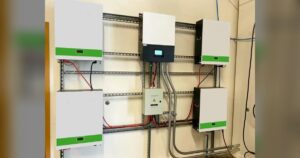 Compatibilidade da Bateria Luxpower: A Verificação de Emparelhamento em 3 Camadas